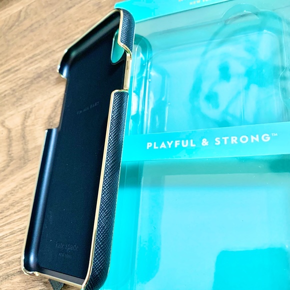 BNIB Kate Spade Wrap Strap Saffiano Case iPhone XR - Picture 10 of 13